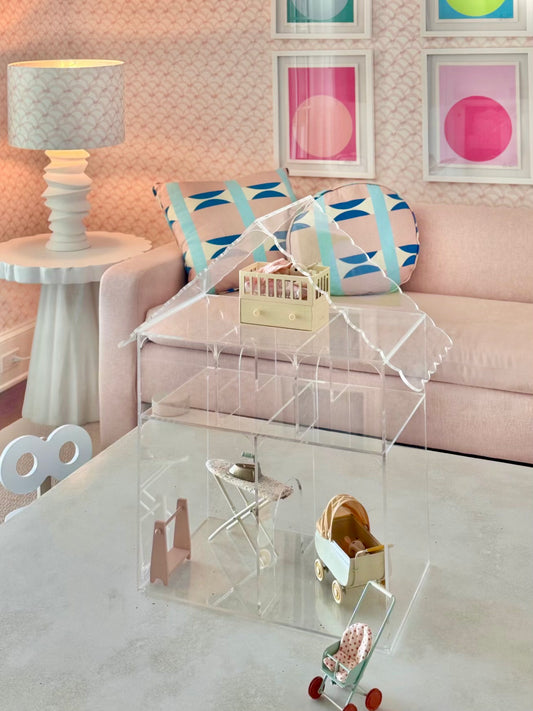 ACRYLIC DOLLHOUSE WITH SCALLOPED ROOF